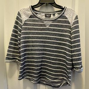 ONQUE CASUAL SWEATER